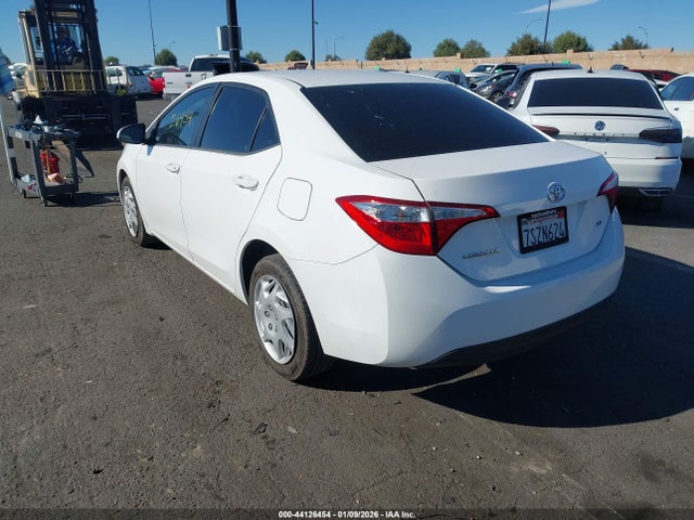Toyota COROLLA LE 2016 5YFBURHE2GP499708 Image 3