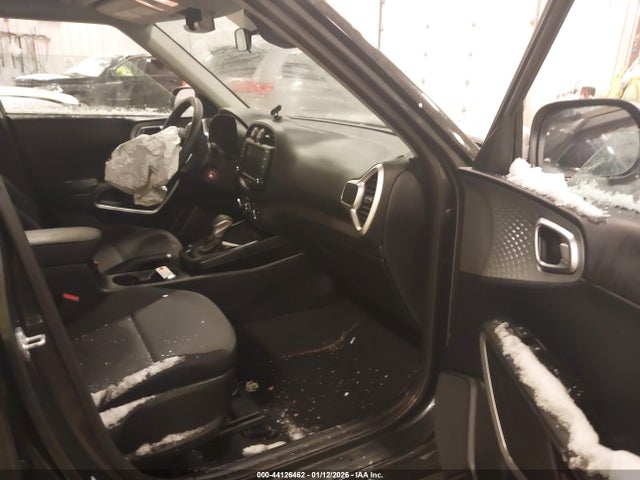 2023 KIA SOUL KNDJ23AU8P7881064 Photo 4