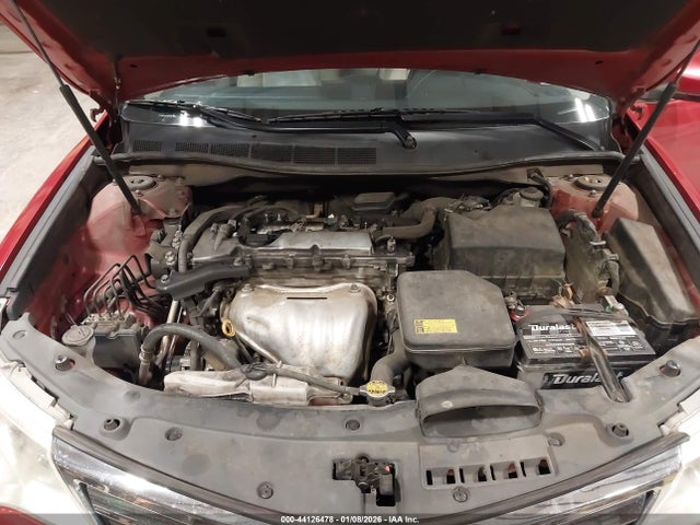 44126478 :رقم المزاد ، 4T1BF1FK1CU517757 vin ، 2012 Toyota Camry Le مزاد بيع