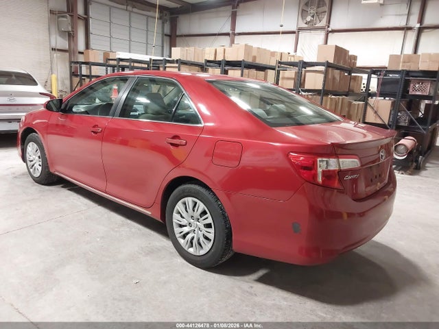 44126478 :رقم المزاد ، 4T1BF1FK1CU517757 vin ، 2012 Toyota Camry Le مزاد بيع