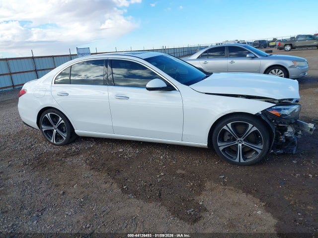 W1KAF4GB2RR172384 Mercedes-Benz C 300