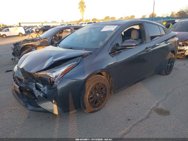 JTDKARFU6G3009914 Toyota Prius Three