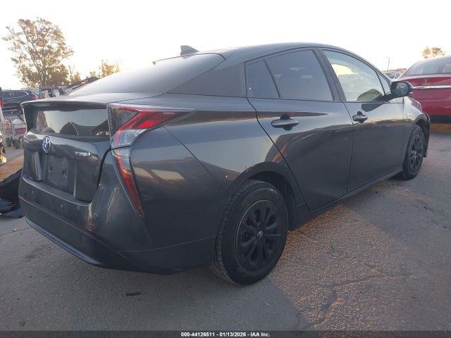 JTDKARFU6G3009914 Toyota Prius Three