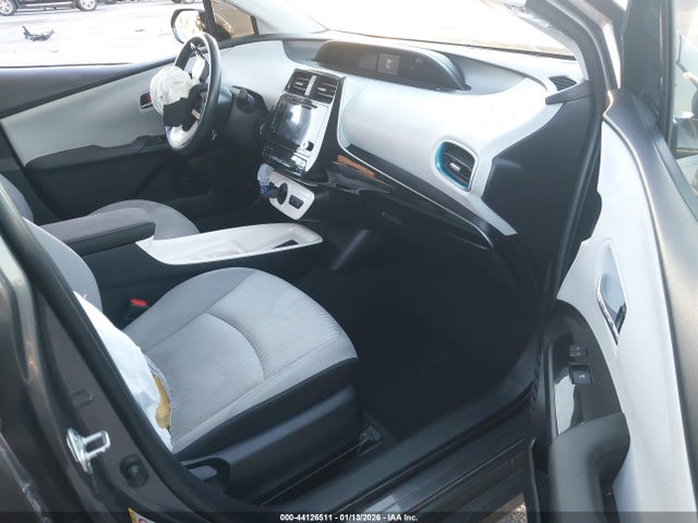 JTDKARFU6G3009914 Toyota Prius Three
