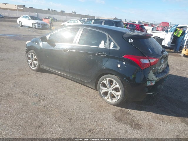 2013 HYUNDAI ELANTRA GT KMHD35LE3DU105168 Photo 2