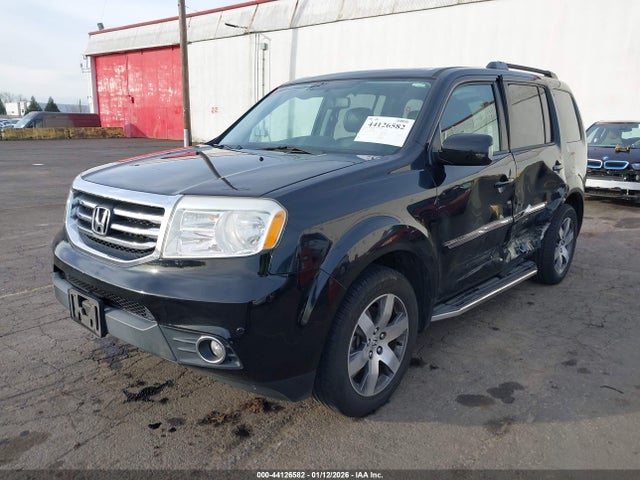 Honda Pilot Touring 2015 5FNYF4H9XFB014803 Image 2