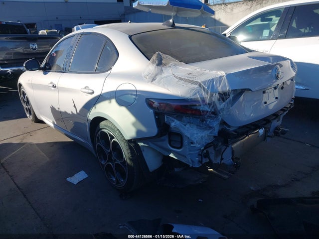 2024 ALFA ROMEO GIULIA ZARFAMBNXR7677672 Photo 2