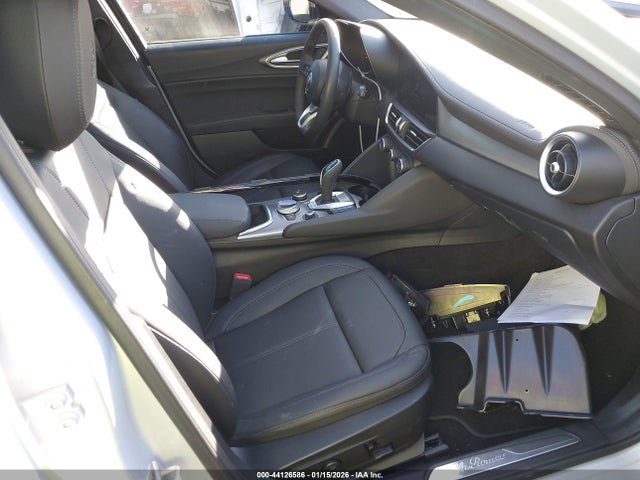 2024 ALFA ROMEO GIULIA ZARFAMBNXR7677672 Photo 4
