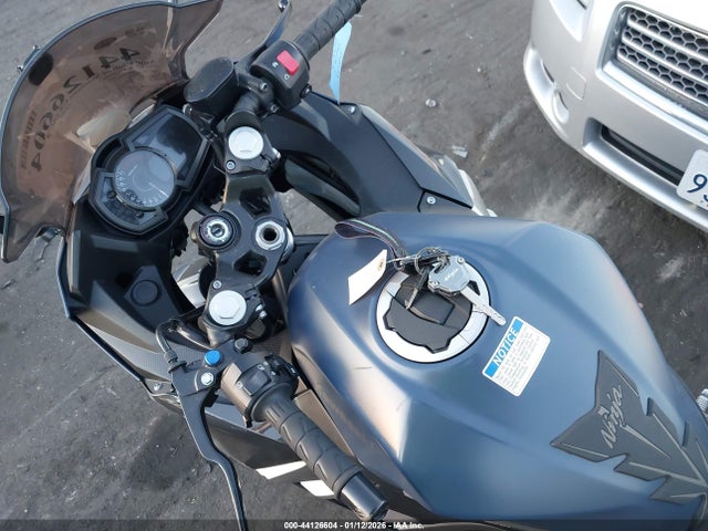 Kawasaki EX400 2023 JKAEXKH10PDAP7736 Image 11
