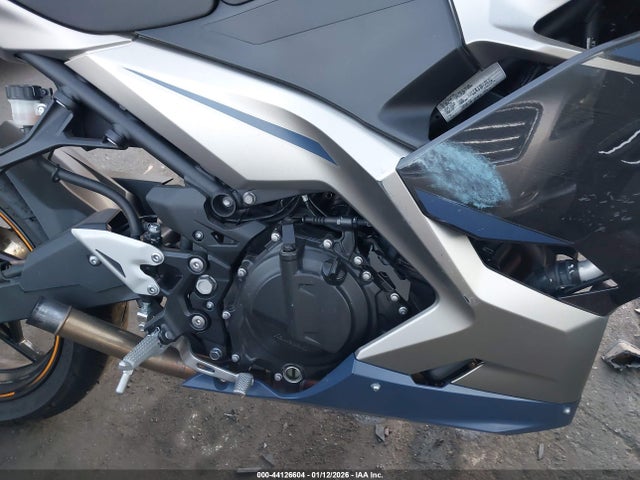 Kawasaki EX400 2023 JKAEXKH10PDAP7736 Image 8