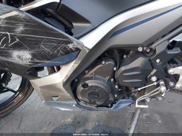 Kawasaki EX400 2023 JKAEXKH10PDAP7736 Image 9