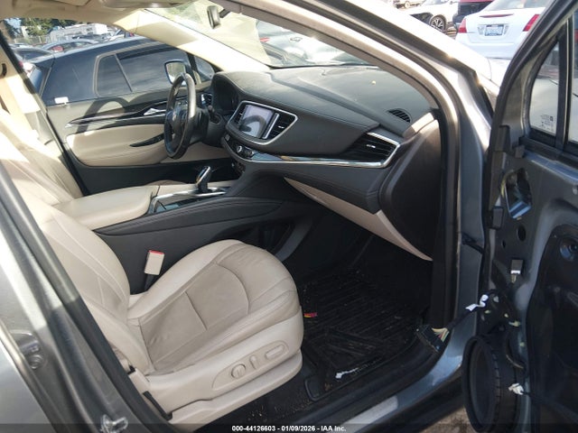 5GAERBKW2JJ202005 Buick Enclave Essence