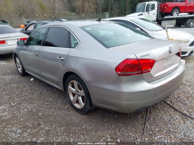 2014 VOLKSWAGEN PASSAT 1VWBP7A32EC005502 Photo 2