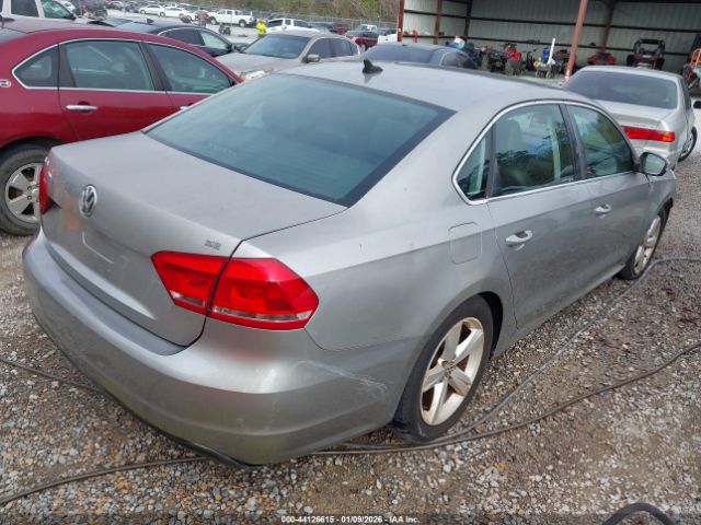 2014 VOLKSWAGEN PASSAT 1VWBP7A32EC005502 Photo 3