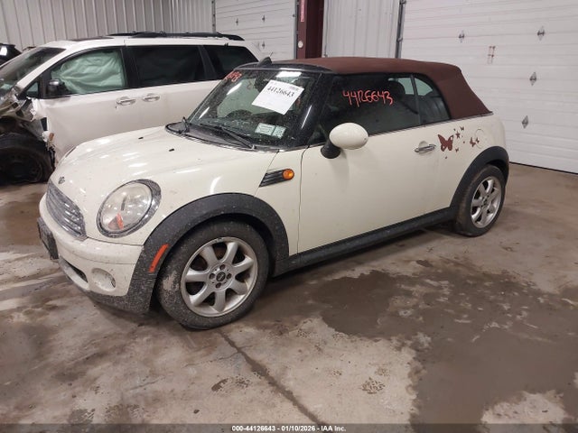 2009 MINI COOPER WMWMR33569TU96740 Photo 1