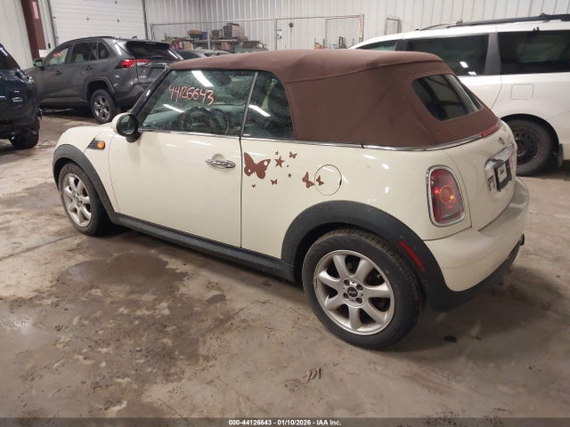 2009 MINI COOPER WMWMR33569TU96740 Photo 2