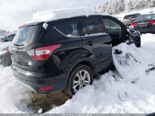 1FMCU9GDXJUC24137 Ford ESCAPE SE