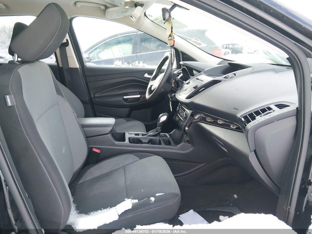 1FMCU9GDXJUC24137 Ford ESCAPE SE