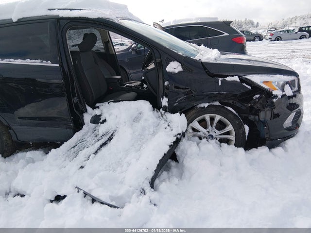 1FMCU9GDXJUC24137 Ford ESCAPE SE