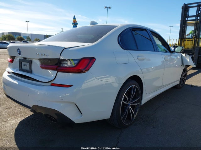 2022 BMW 3 SERIES 3MW5P7J06N8C77321 Photo 3