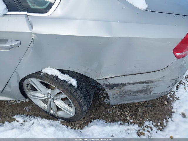 44126727 :رقم المزاد ، 1VWBS7A33EC084306 vin ، 2014 Volkswagen Passat 1.8t Se مزاد بيع