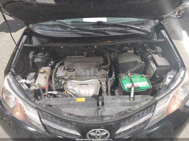 2T3RFREV2EW211895 Toyota Rav4 Xle
