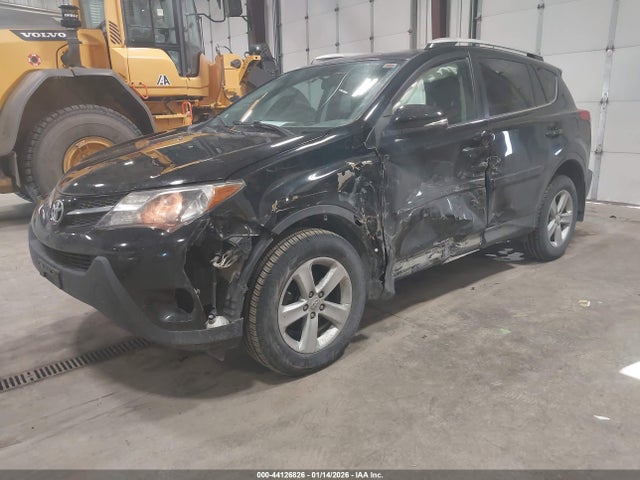 2T3RFREV2EW211895 Toyota Rav4 Xle