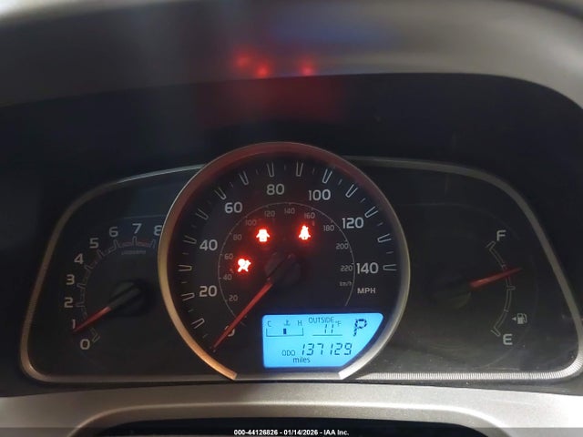 2T3RFREV2EW211895 Toyota Rav4 Xle