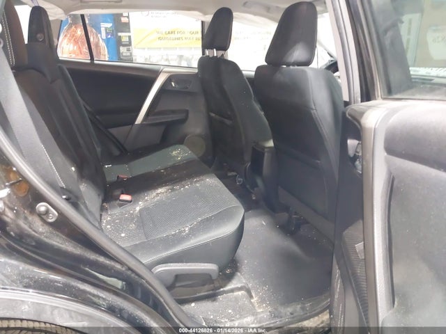 2T3RFREV2EW211895 Toyota Rav4 Xle