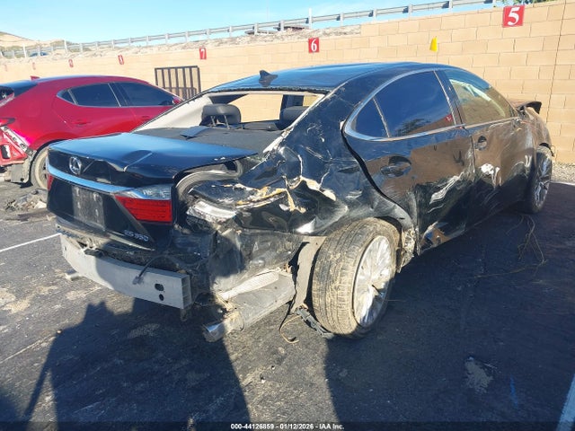44126859 :رقم المزاد ، JTHBK1GG4D2056107 vin ، 2013 Lexus Es 350 مزاد بيع