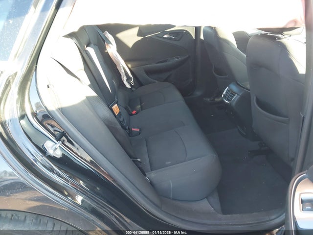 1G1ZD5ST8JF266227 Chevrolet MALIBU LT