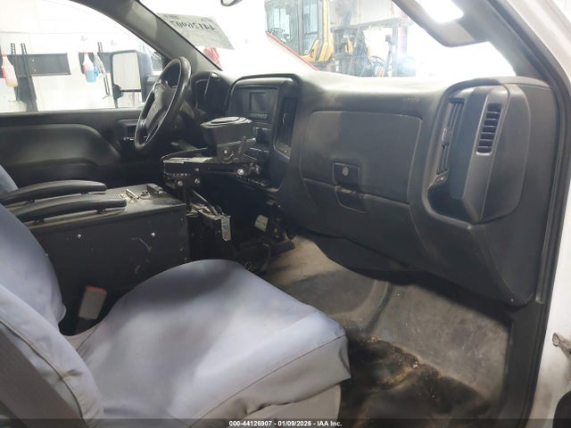 1GCNKNEH3HZ382611 Chevrolet Silverado 1500 Wt