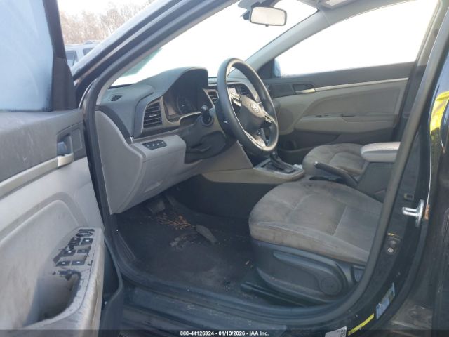 2019 HYUNDAI ELANTRA KMHD84LF4KU770565 Photo 4