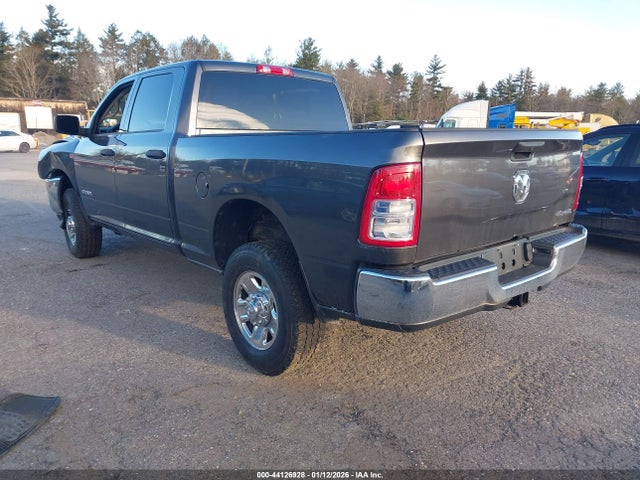 3C6UR5CJ4KG576589 RAM 2500 Tradesman 4x4 6&#039;4 Box
