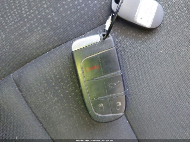 2016 CHRYSLER 200 1C3CCCAB4GN149762 Photo 10