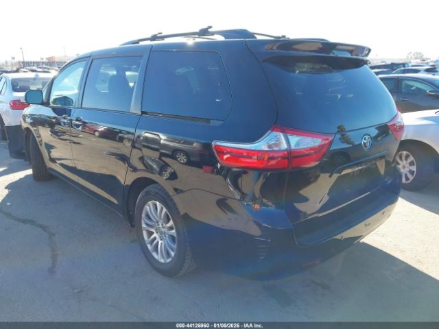 2015 TOYOTA SIENNA 5TDYK3DC5FS575316 Photo 2