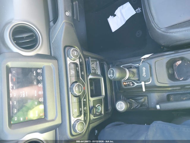 1C4HJXDG1NW184627 Jeep Wrangler Unlimited Sport 4x4