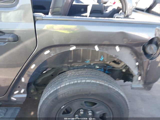 1C4HJXDG1NW184627 Jeep Wrangler Unlimited Sport 4x4
