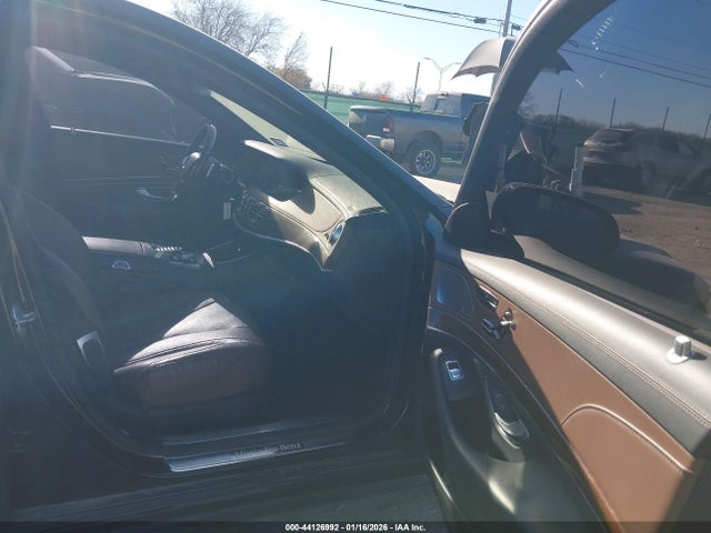 2014 MERCEDES-BENZ S 550 WDDUG8CB5EA058041 Photo 4