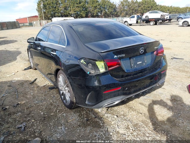 2020 MERCEDES-BENZ A 220 W1K3G4FB1LJ200222 Photo 2
