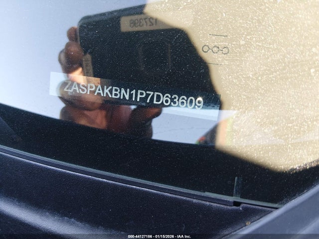 2023 ALFA ROMEO STELVIO ZASPAKBN1P7D63609 Photo 8