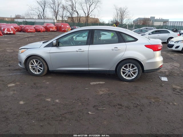 1FADP3F23FL372274 Ford FOCUS SE