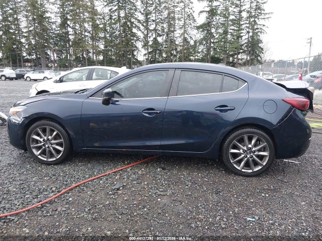 3MZBN1W34JM212395 Mazda Mazda3 Grand Touring
