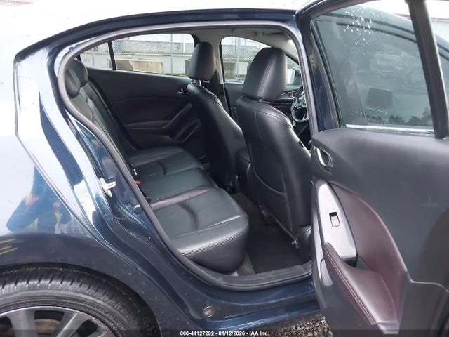 3MZBN1W34JM212395 Mazda Mazda3 Grand Touring