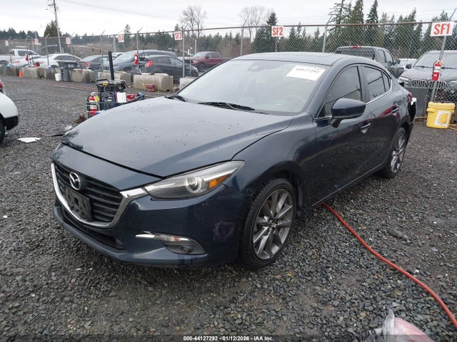 3MZBN1W34JM212395 Mazda Mazda3 Grand Touring