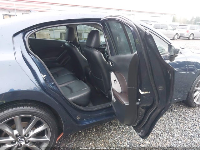 3MZBN1W34JM212395 Mazda Mazda3 Grand Touring