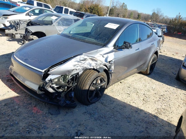 2026 TESLA MODEL Y 7SAYGDED2TA487418 Photo 1