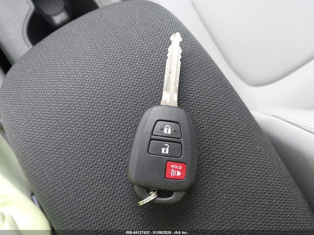 7MUAAAAG2TV164375 Toyota Corolla Cross L