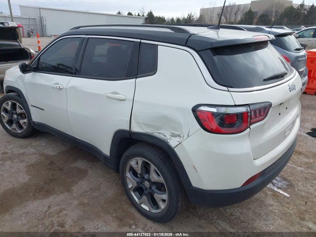 2018 JEEP COMPASS 3C4NJCCB1JT494228 Photo 2