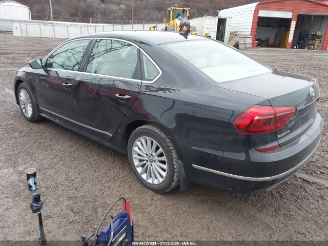 44127434 :رقم المزاد ، 1VWBT7A34HC024813 vin ، 2017 Volkswagen Passat 1.8t Se مزاد بيع